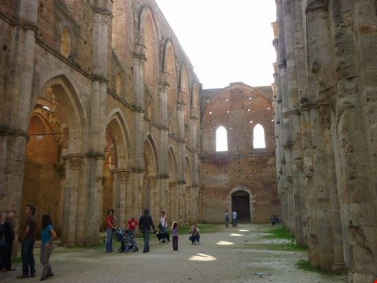 Abbazia di San Galgano Monticiano LAVINIA BERTI LAVINIA BERTI