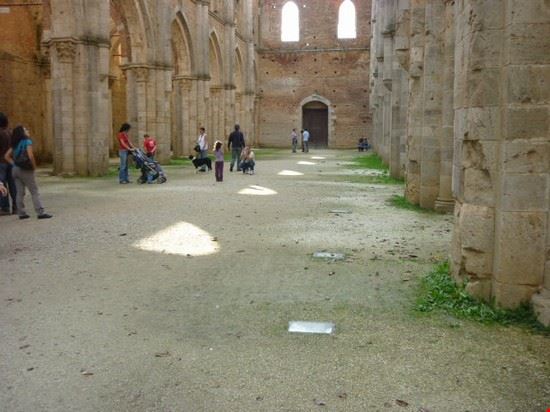 Abbazia di San Galgano Monticiano LAVINIA BERTI LAVINIA BERTI