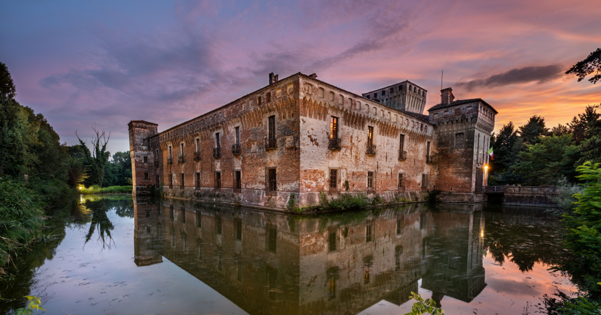 In provincia di Brescia c'è un antico maniero custode di segreti e misteri: è uno dei castelli più belli della Lombardia | PaesiOnLine
