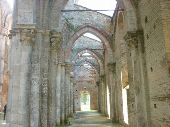 Abbazia di San Galgano Monticiano LAVINIA BERTI LAVINIA BERTI