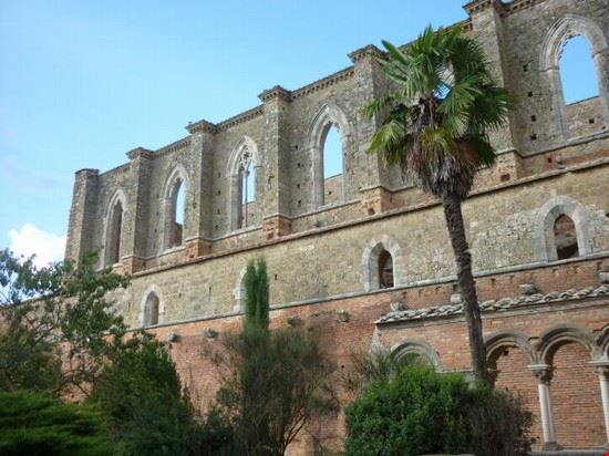 Abbazia di San Galgano Monticiano LAVINIA BERTI LAVINIA BERTI