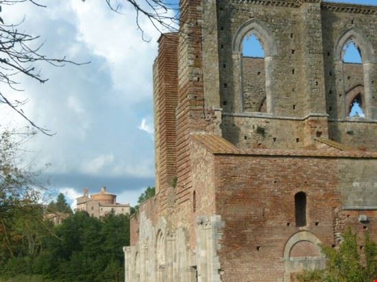 Abbazia di San Galgano Monticiano LAVINIA BERTI LAVINIA BERTI