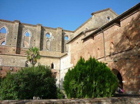 Abbazia di San Galgano Monticiano LAVINIA BERTI LAVINIA BERTI