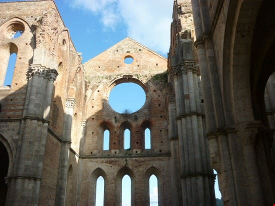 Abbazia di San Galgano Monticiano LAVINIA BERTI LAVINIA BERTI