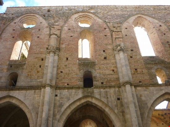 Abbazia di San Galgano Monticiano LAVINIA BERTI LAVINIA BERTI