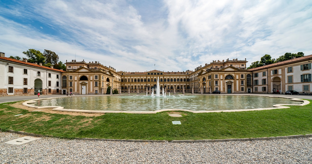 Sembra Versailles ma siamo a due passi di Milano: questa villa meravigliosa è un vero capolavoro architettonico | PaesiOnLine