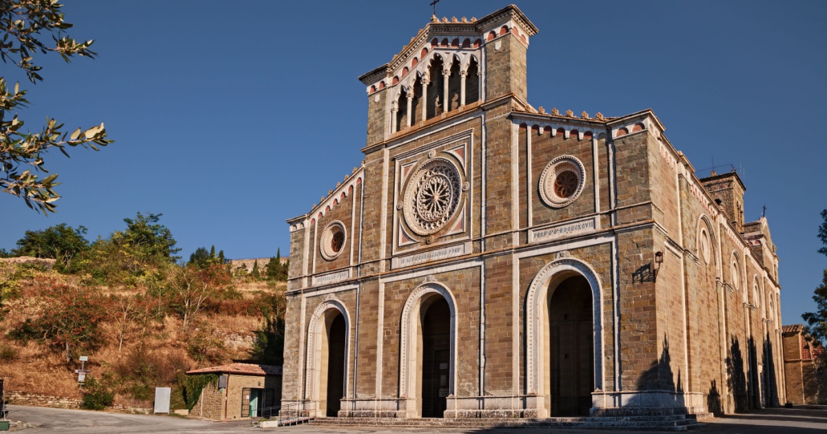È la cattedrale del pentimento e del perdono a quasi 500 metri: storia e leggenda della Chiesa di Santa Margherita