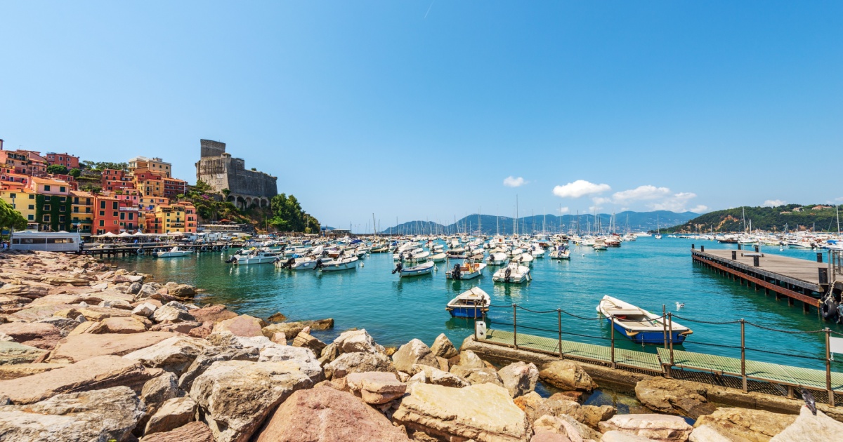 In Liguria ci sono ben 3 borghi meravigliosi che non hanno davvero nulla da invidiare alle Cinque Terre | PaesiOnLine