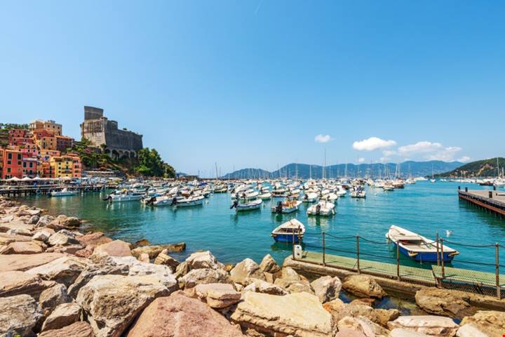 In Liguria ci sono ben 3 borghi meravigliosi che non hanno davvero nulla da invidiare alle Cinque Terre | PaesiOnLine