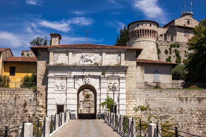 Tra antiche fortezze e borghi d'autore, i dintorni di Brescia sono un vero e proprio scrigno di tesori tutti da scoprire: ecco di quali parliamo | PaesiOnLine
