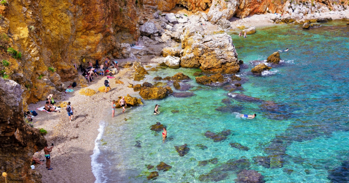 Un paradiso naturale nella Riserva dello Zingaro: questo antico borgo di mare in Sicilia sembra la porta dell'eden