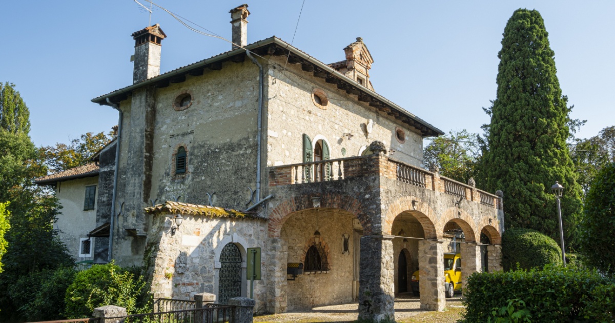 Il borgo dei 2 castelli è il tesoro segreto d'Italia da scoprire a settembre