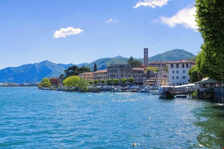 Sulle magiche sponde del Lago d'Iseo ci sono 3 antichi ma meravigliosi borghi tutti da visitare in un weekend di fine estate | PaesiOnLine