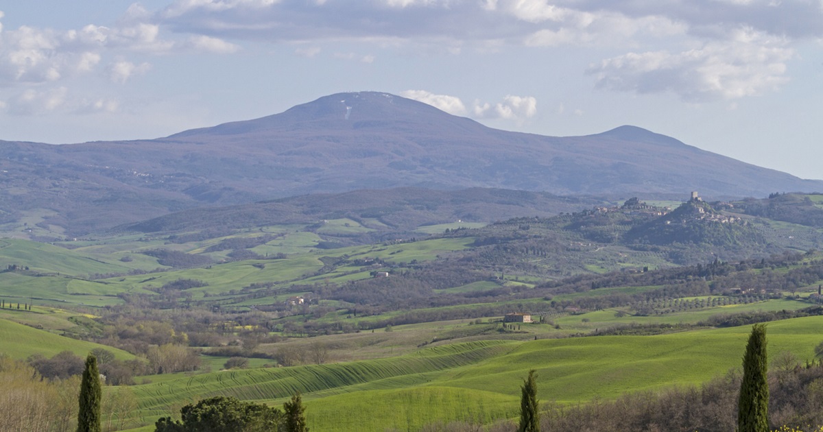 Alle pendici del Monte Amiata c'è un delizioso borgo antico tutto da scoprire: dopo secoli conserva ancora il suo fascino medievale | PaesiOnLine