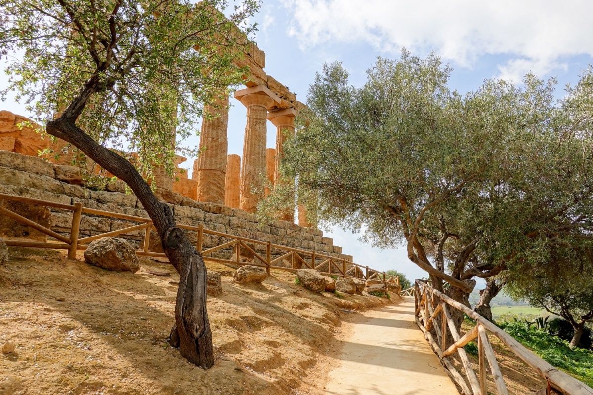 Fin quando il sole è ancora dolce devi assolutamente visitare l'ultimo scampolo di Magna Grecia in Sicilia