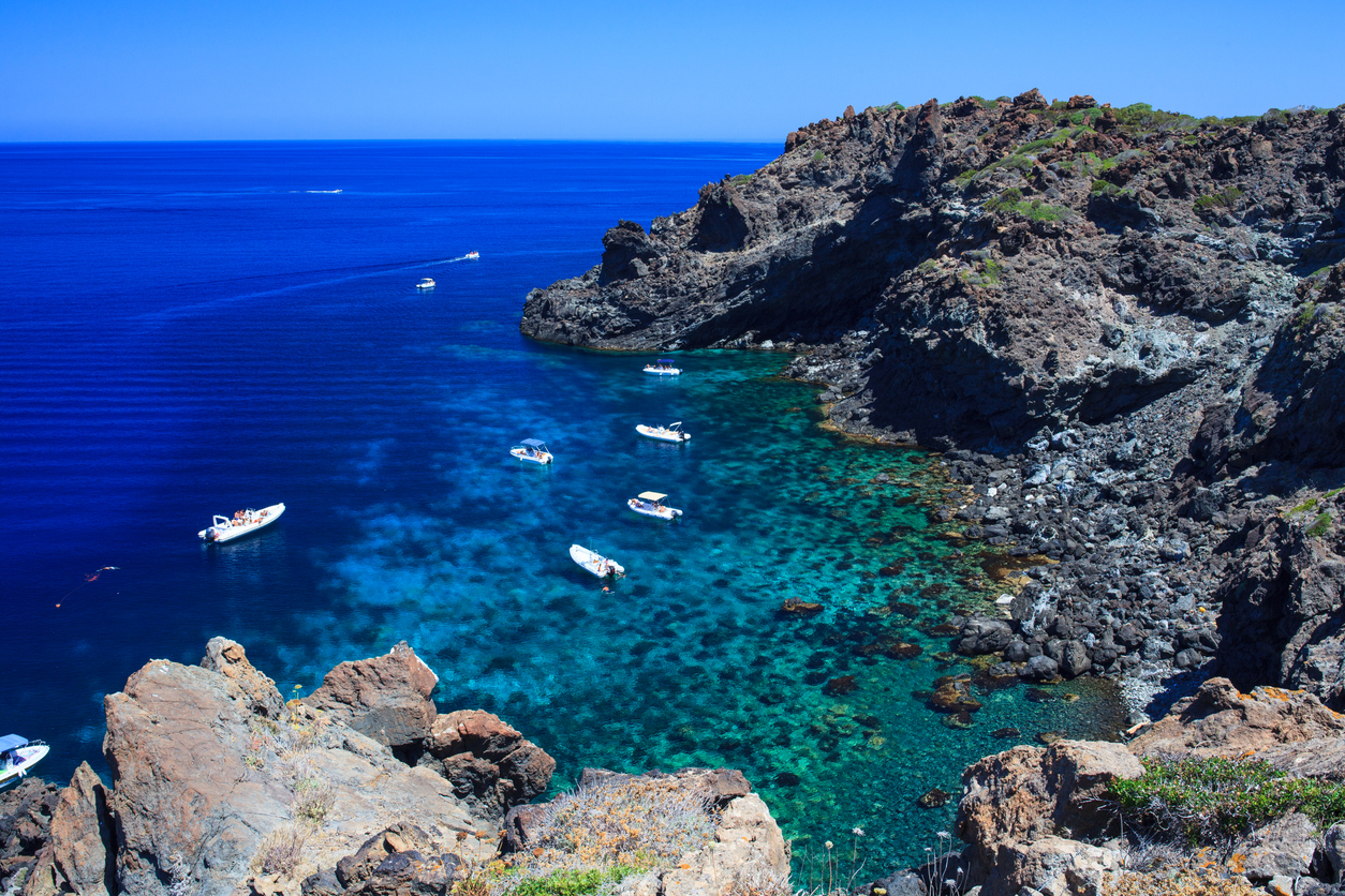 In Italia ci sono almeno 5 isole meravigliose da visitare quest'estate, senza scomodare la Sardegna | PaesiOnLine