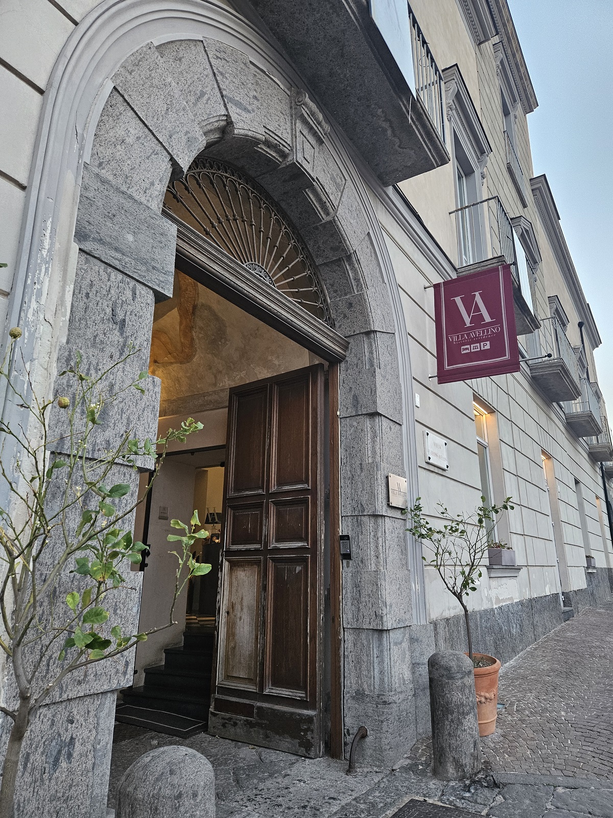 I Campi Flegrei, tra vulcani, isole nel blu, miti, scorci divini e storia antica