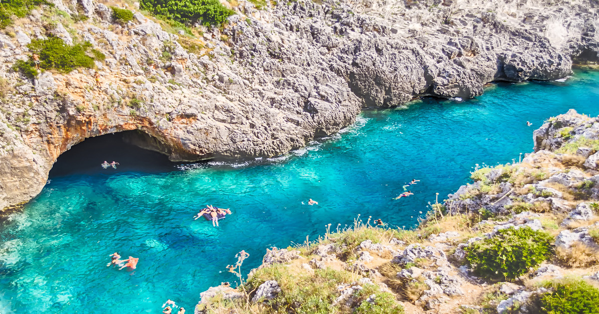 Spiagge da sogno e coste frastagliate: il borgo all'estremo sud del Salento è un vero e proprio paradiso per gli amanti del mare