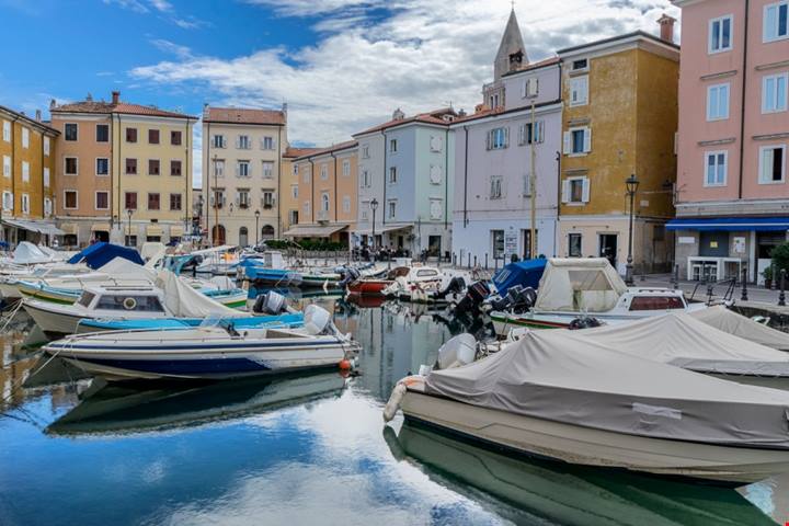 Un meraviglioso crocevia di culture e tradizioni: questo antico borgo in Friuli Venezia Giulia ha una storia contesa ma affascinante | PaesiOnLine