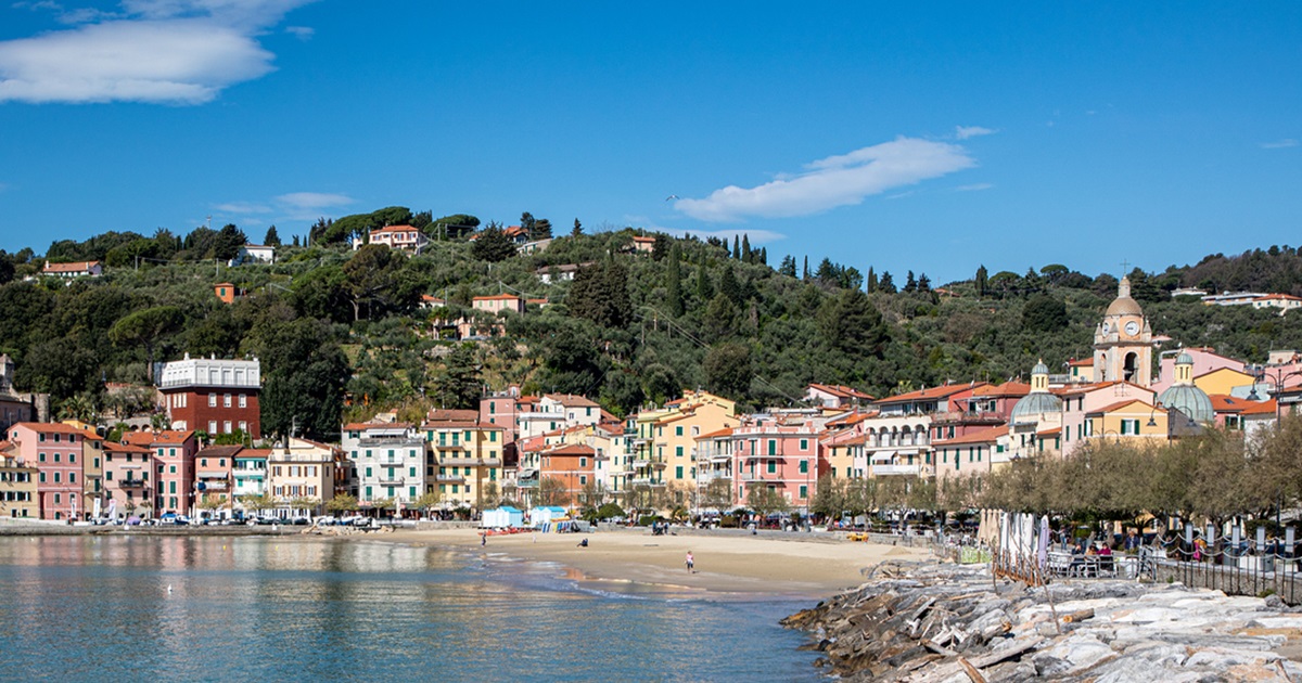 Tra palazzi liberty e meraviglie naturali, intorno al Golfo dei Poeti ci sono 3 località tra le più affascinanti di tutta la Liguria | PaesiOnLine
