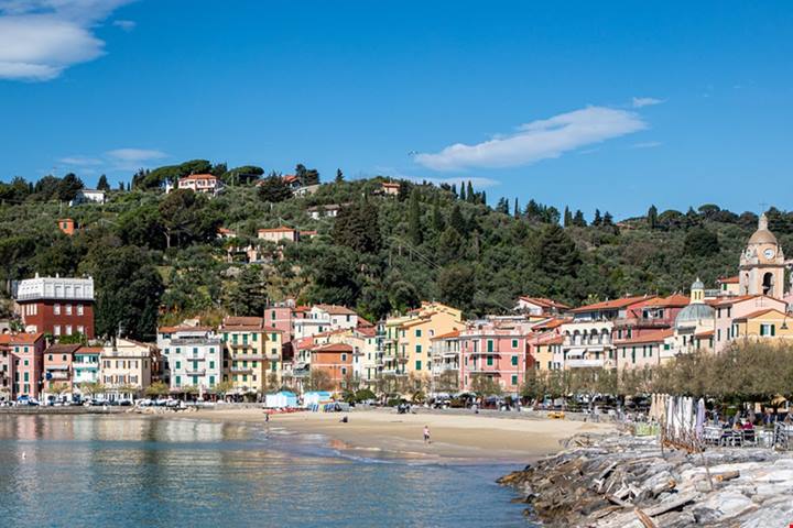Tra palazzi liberty e meraviglie naturali, intorno al Golfo dei Poeti ci sono 3 località tra le più affascinanti di tutta la Liguria | PaesiOnLine