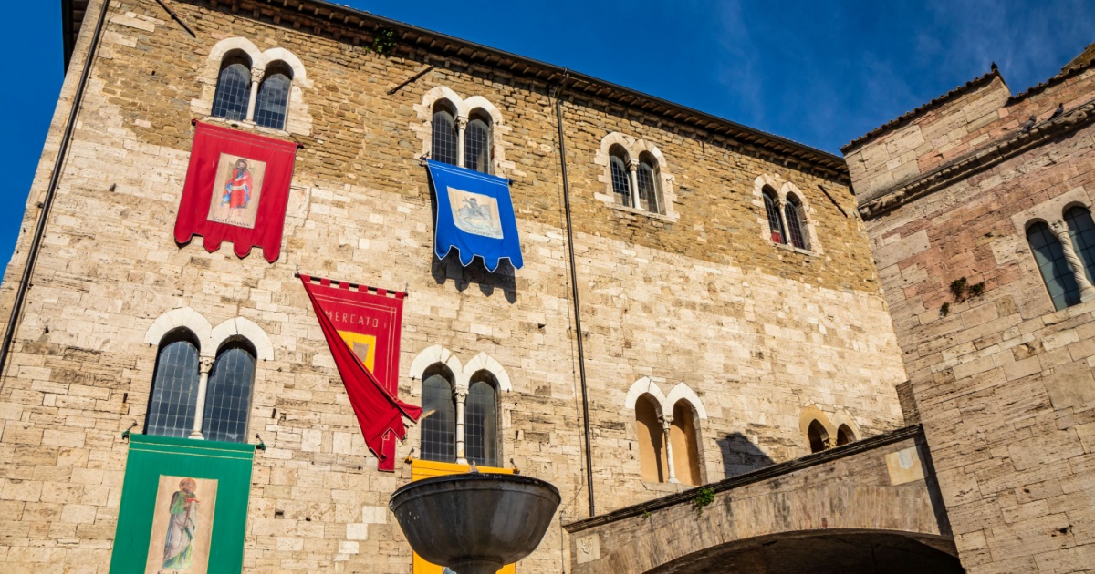 Se sei appassionato di storia, questo meraviglioso borgo medievale nel cuore dell'Umbria ti accoglierà a braccia aperte | PaesiOnLine