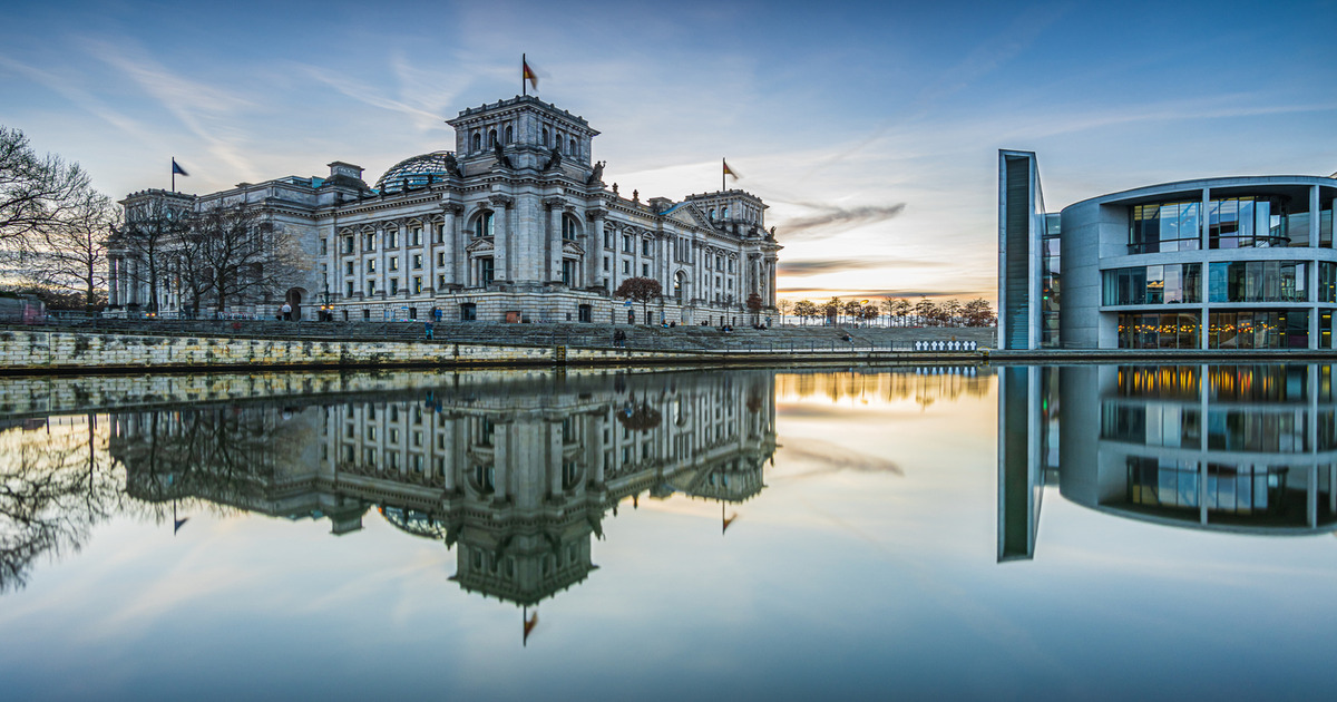 A Berlino c'è una delle cupole in vetro più incredibili di tutta Europa e puoi visitarla gratis: ecco come