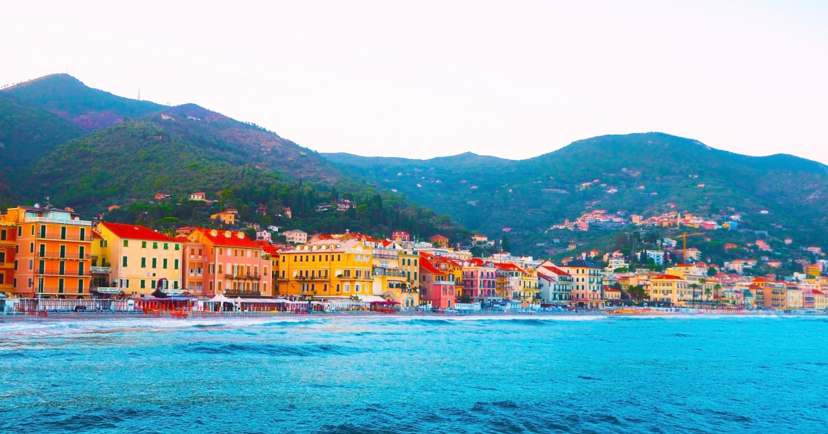 Questo meraviglioso borgo in Liguria è un'opera d'arte immersa nella natura: si dice sia stato il preferito di Hemingway | PaesiOnLine