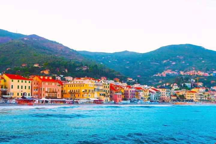 Questo meraviglioso borgo in Liguria è un'opera d'arte immersa nella natura: si dice sia stato il preferito di Hemingway | PaesiOnLine