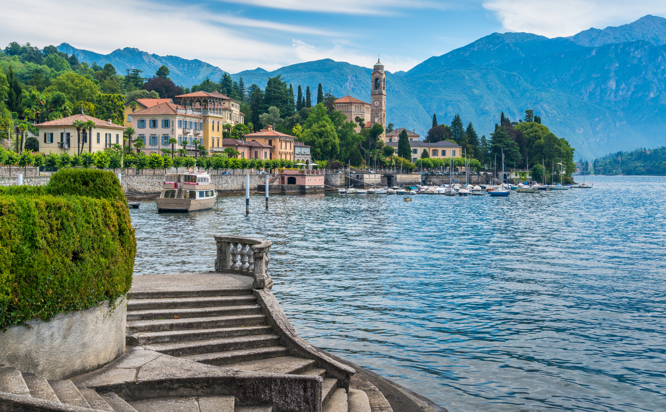 Ville, giardini e paesaggi da sogno: ecco i 5 borghi sul Lago di Como da raggiungere in battello ed innamorarsi 