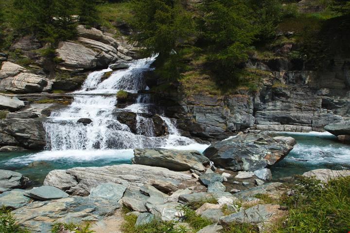 Caldo da record? Per una gita rinfrescante abbiamo selezionato 5 tra le cascate più belle d'Italia: ecco quali sono