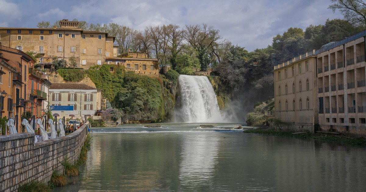 Caldo da record? Per una gita rinfrescante abbiamo selezionato 5 tra le cascate più belle d'Italia: ecco quali sono