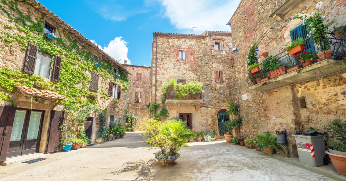 Ecco 3 borghi nei dintorni di Grosseto che nei secoli hanno mantenuto un'atmosfera che risale agli antichi fasti del medioevo | PaesiOnLine