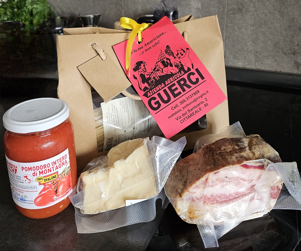 Da Cittareale nell'entroterra reatino ai campi fioristi di Castelluccio di Norcia, un percorso di sorprese tra natura, storia ed enogastronomia.