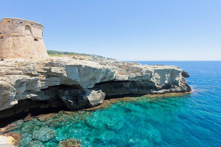 In Salento c'è la meravigliosa spiaggia dei cento scalini: raggiungerla sarà faticoso, ecco dove si trova