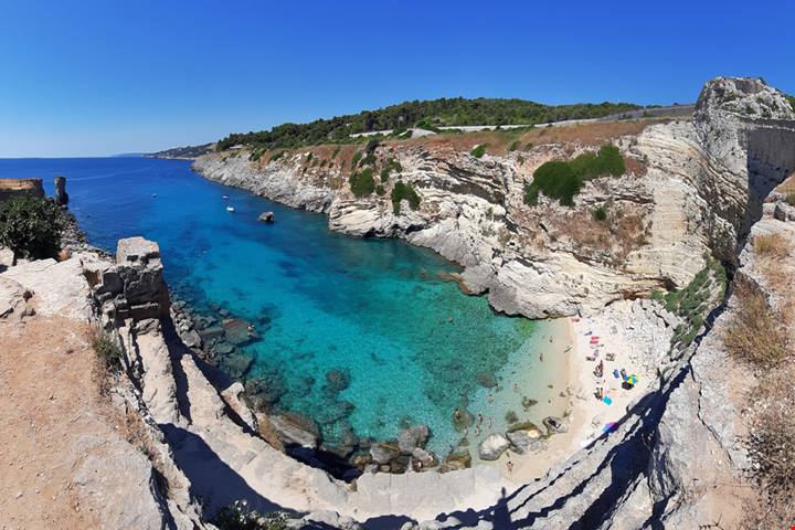In Salento c'è la meravigliosa spiaggia dei cento scalini: raggiungerla sarà faticoso, ecco dove si trova