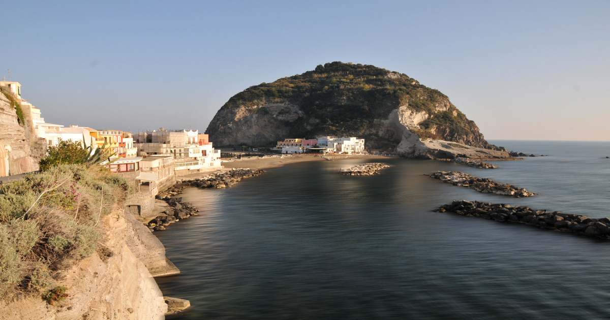 Ecco la famosissima isola dove si mangia si beve e...si fischia! Ecco 5 cose che non puoi perdere lì