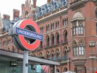 veduta su entrata underground Londra