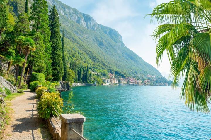 A queste spiagge non serve il mare per farti innamorare: ecco i 5 lidi più belli di tutto il Lago di Como | PaesiOnLine