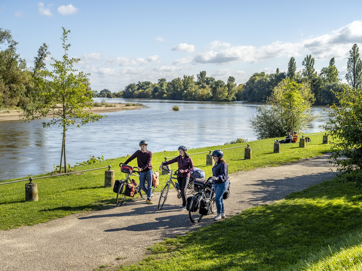 Alla scoperta della Loire à Vélo: un viaggio enogastronomico tra castelli e paesaggi da sogno