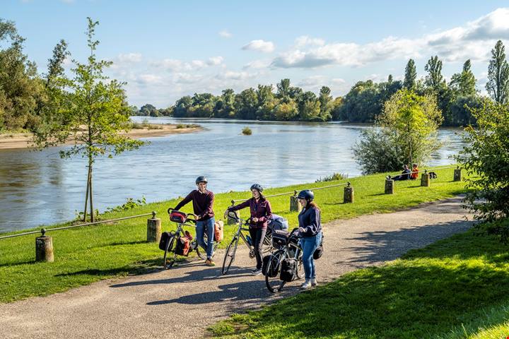 Alla scoperta della Loire à Vélo: un viaggio enogastronomico tra castelli e paesaggi da sogno