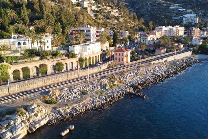 Sulla Riviera dei Fiori ci sono 3 borghi meravigliosi che rispecchiano l'atmosfera più autentica della Liguria: ecco quali | PaesiOnLine