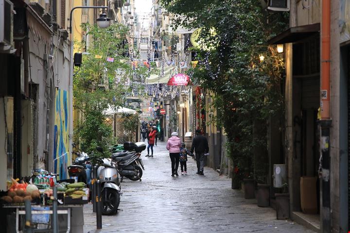 naples-4808406_1280