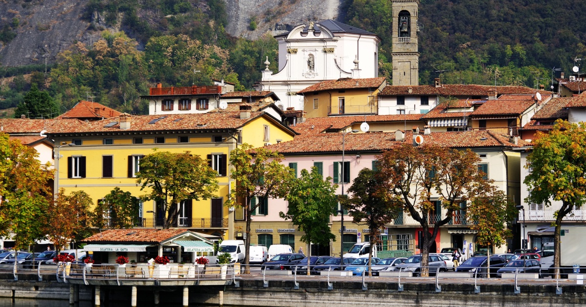 Tra i tanti gioielli del Lago d'Iseo ce n'è uno che spicca: questo meraviglioso borgo è uno dei più affascinanti della zona | PaesiOnLine