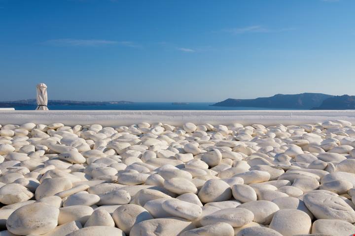 In Liguria, non troppo lontano dalla Costa Azzurra, si trova una delle spiagge considerate tra le più belle di tutta Italia