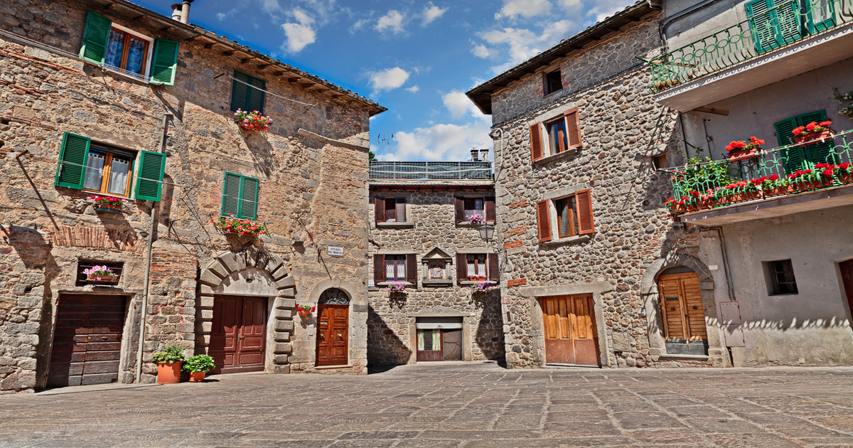 Se ami la montagna tutto l'anno, c'è un borgo medievale nella parte toscana del monte Amiata che ti lascerà senza fiato 