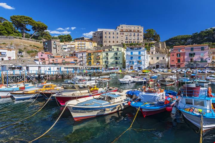 Nè Positano nè Monterosso, tra i borghi più cercati d'Italia c'è questa vera e propria perla sul mare in provincia di Napoli