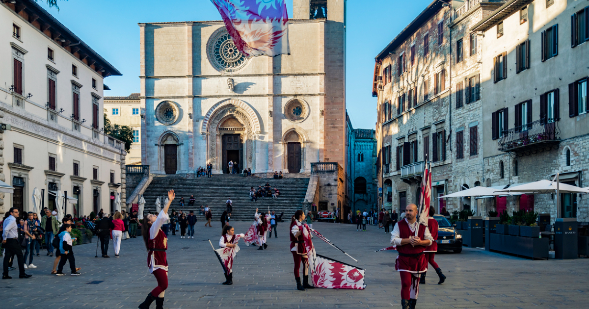 Nel bel mezzo dell'Umbria c'è una meraviglia medievale tutta di pietra: ecco il borgo dalle mille storie | PaesiOnLine