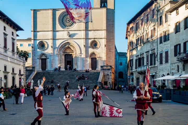 Nel bel mezzo dell'Umbria c'è una meraviglia medievale tutta di pietra: ecco il borgo dalle mille storie | PaesiOnLine