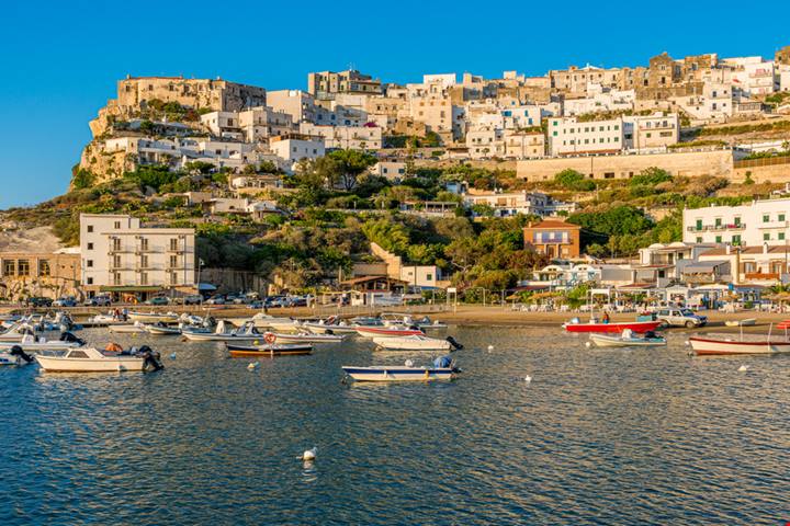 Aria di mare e reti da pesca: ecco 3 meravigliosi borghi di pescatori in Italia da visitare entro fine estate